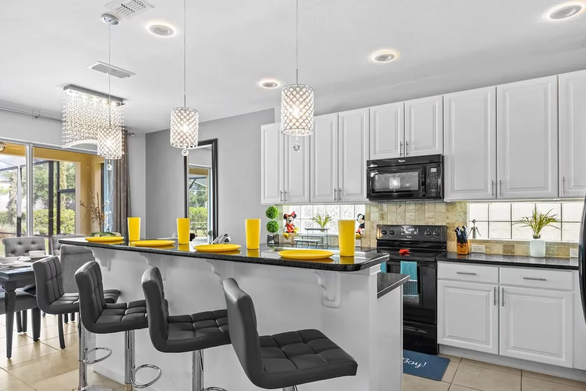 Gourmet kitchen